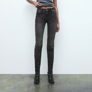 ZARA ZW THE LOW RISE STRAIGHT JEANS